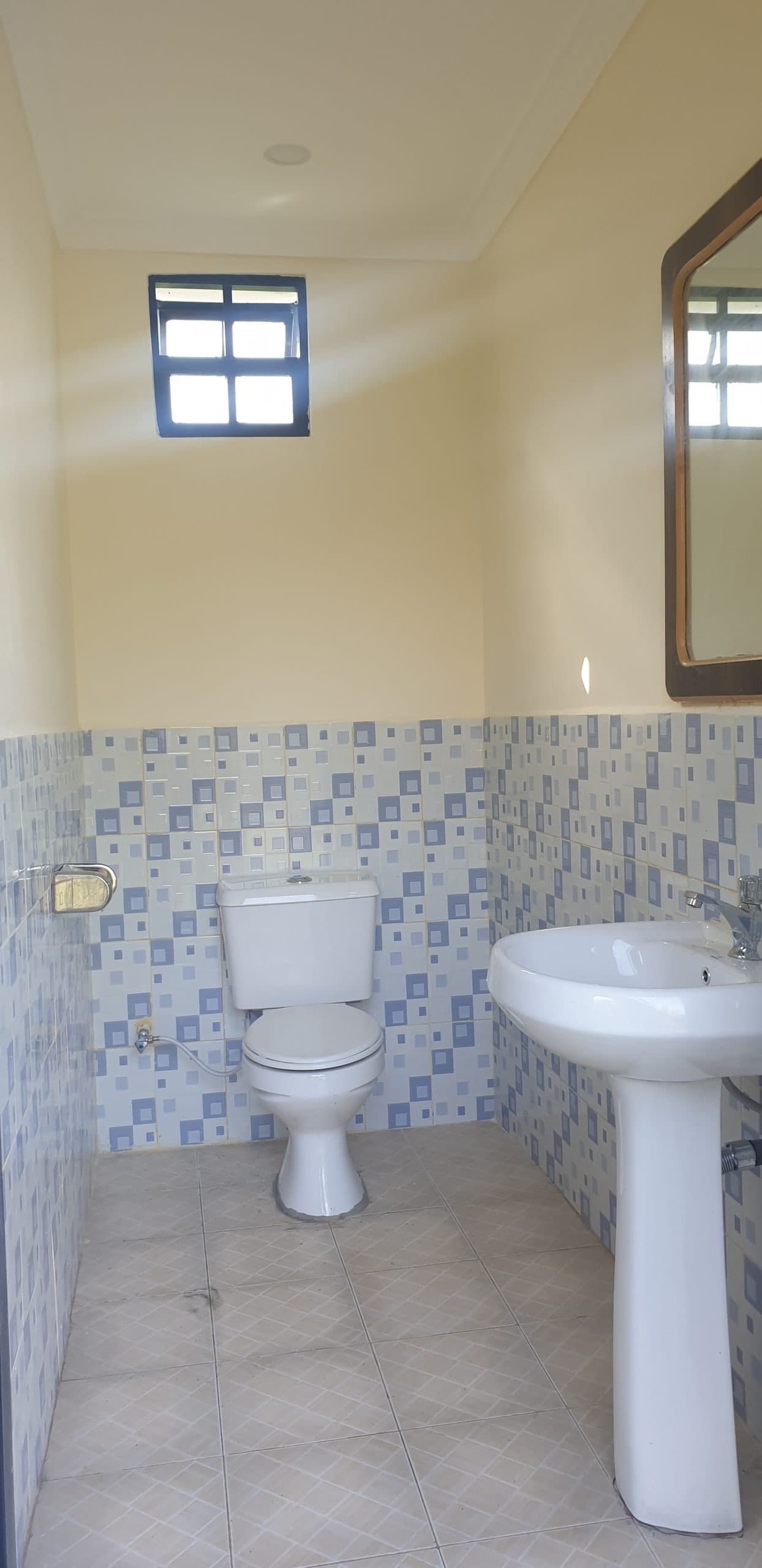 Ablution container Kenya 4